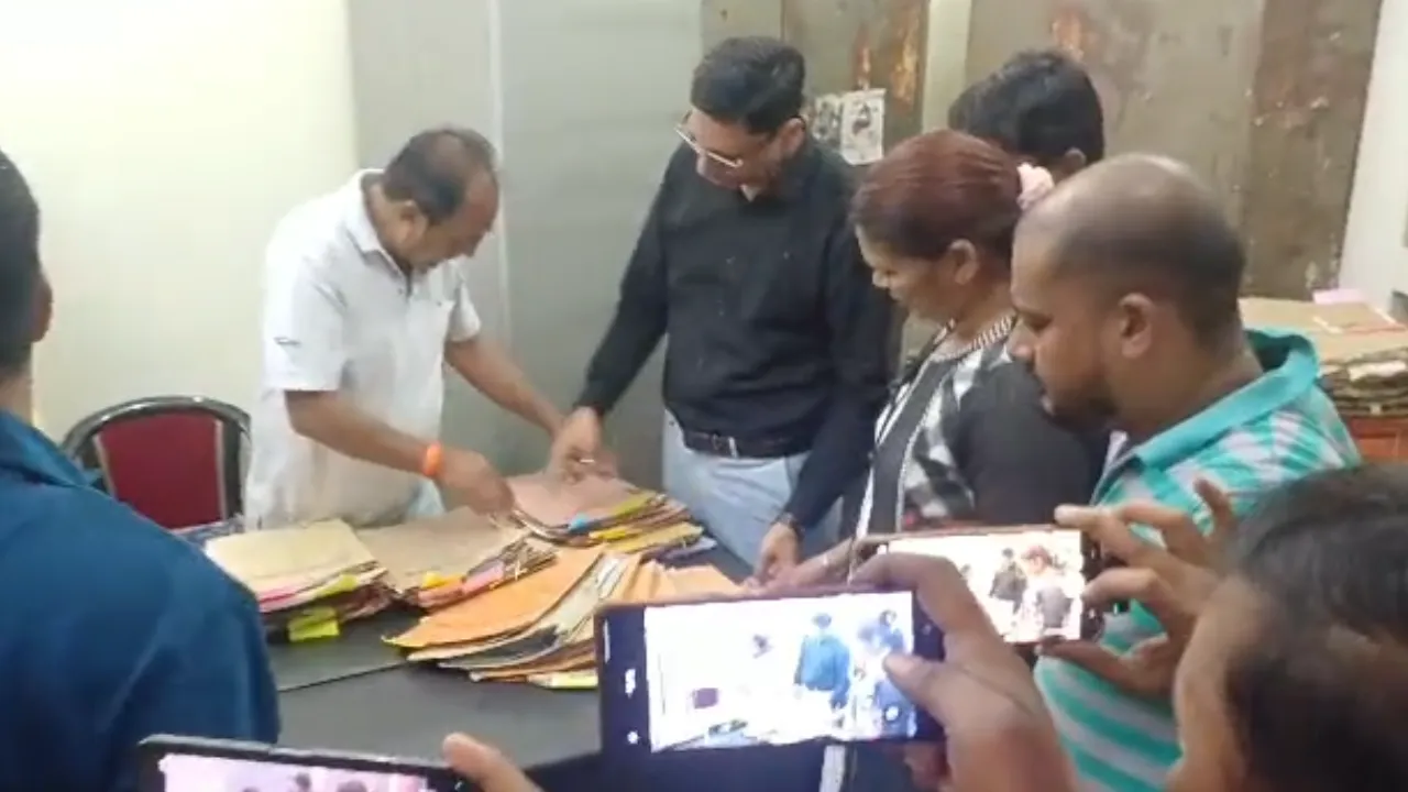 एनओसी के बदले रिश्वत लेते नगर निगम का लिपिक गिरफ्तार