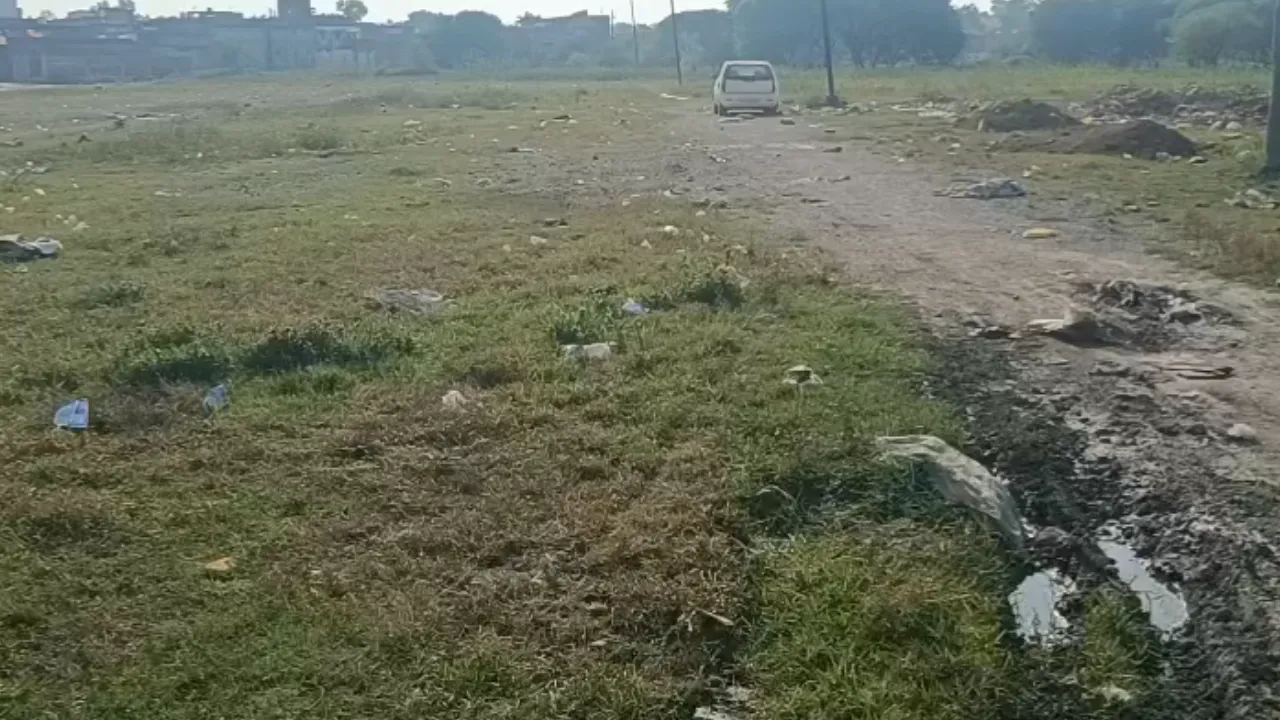 सरकारी जमीन पर भूमाफिया का बड़ा खेल, अवैध प्लॉटिंग कर लोगों को बेच रहे प्लॉट