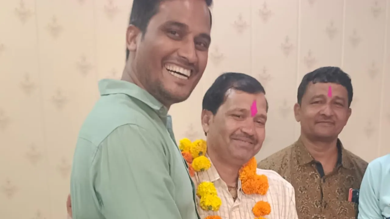 महादेव अवस्थी बने महाराजपुर के नए मुख्य नगरपालिका अधिकारी, विधिवत संभाला पदभार
