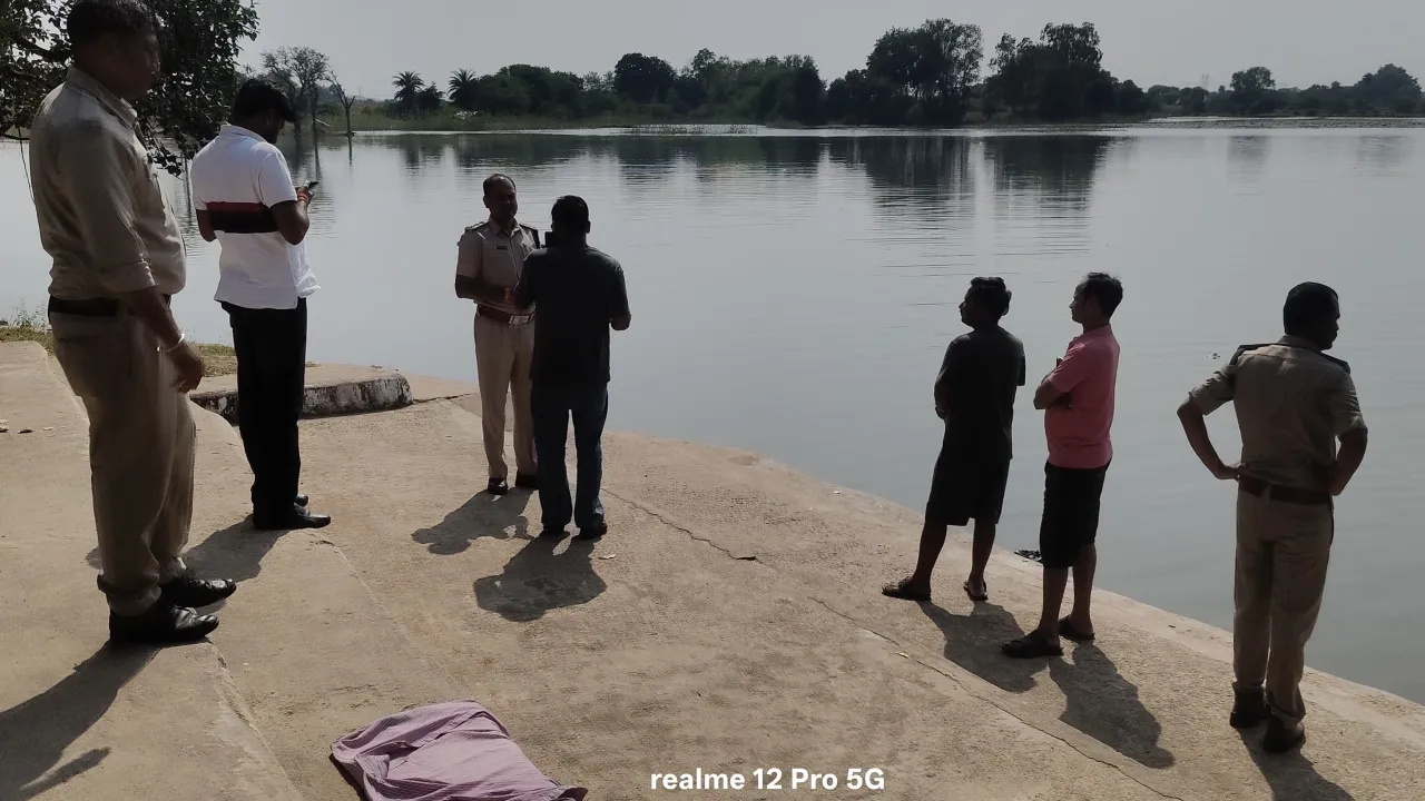 एसडीओपी और थाना प्रभारी ने किया जलाशयों का सघन निरीक्षण