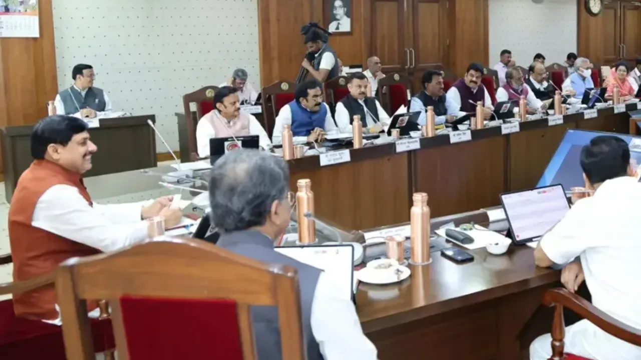 MP कैबिनेट के बड़े फैसले: कैंपा फंड के लिए ₹2050 करोड़ और ईओडब्ल्यू (EOW) को ₹345 करोड़ की मंजूरी