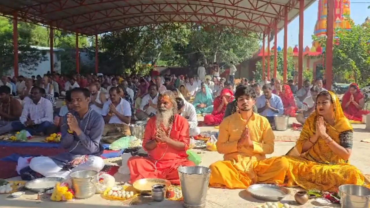 चंबल तट पर 13वें वर्ष हुआ सामूहिक पितृ तर्पण एवं पिंडदान, व्यवस्थित घाट निर्माण की उठी मांग
