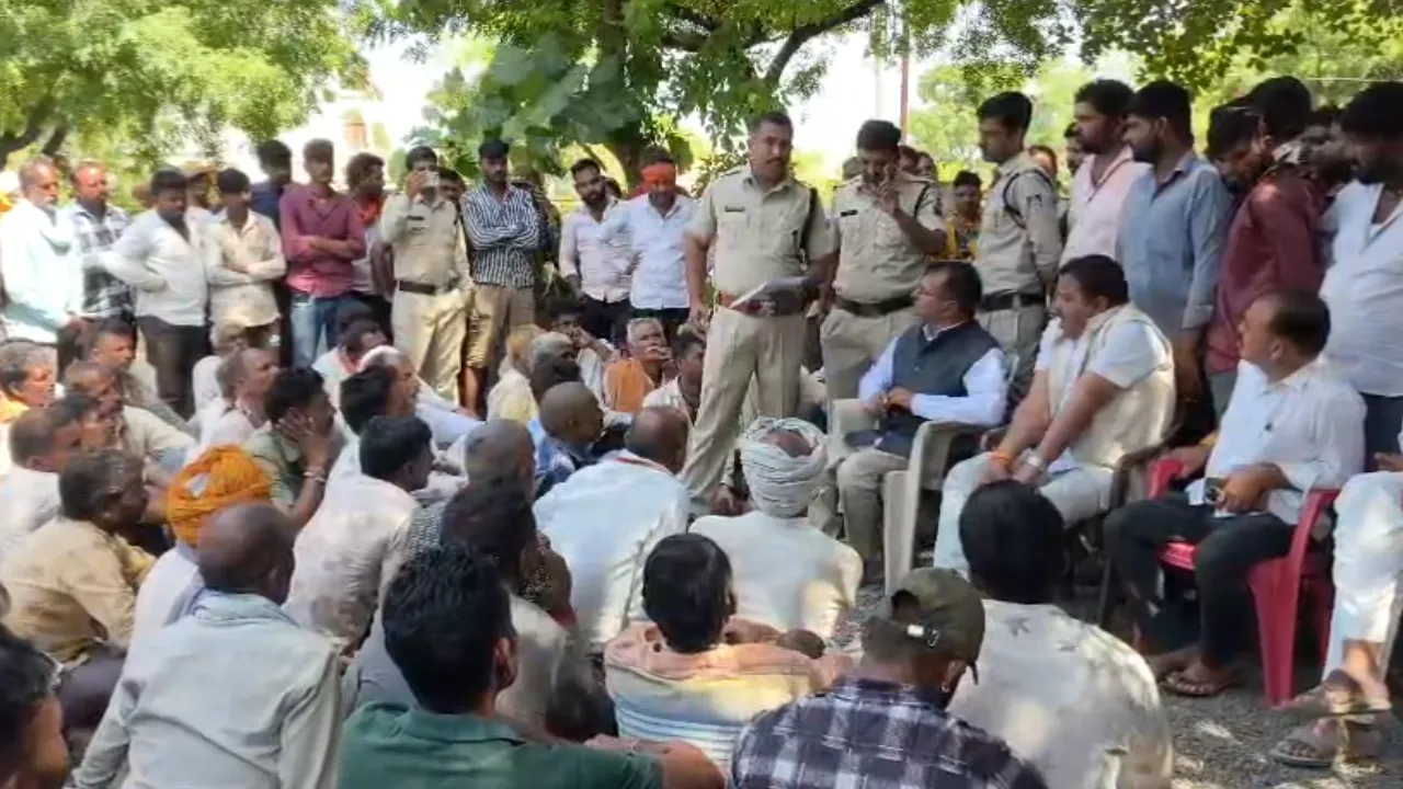 नाहरगढ़ के पित्याखेड़ी में युवक की संदिग्ध मौत, पेड़ पर लटका मिला शव; परिजनों ने जताई हत्या की आशंका