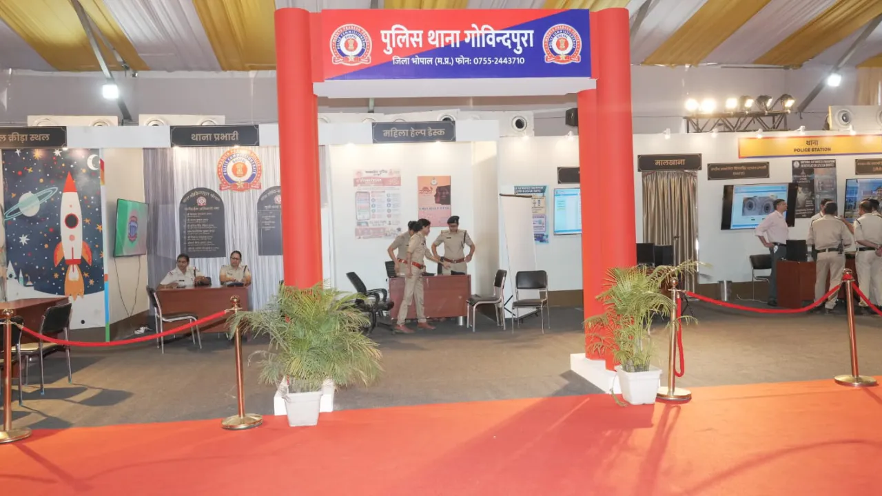 नवीन कानून संहिताओं को जानना हुआ आसान, प्रदर्शनी में दी बदलावों की जानकारी