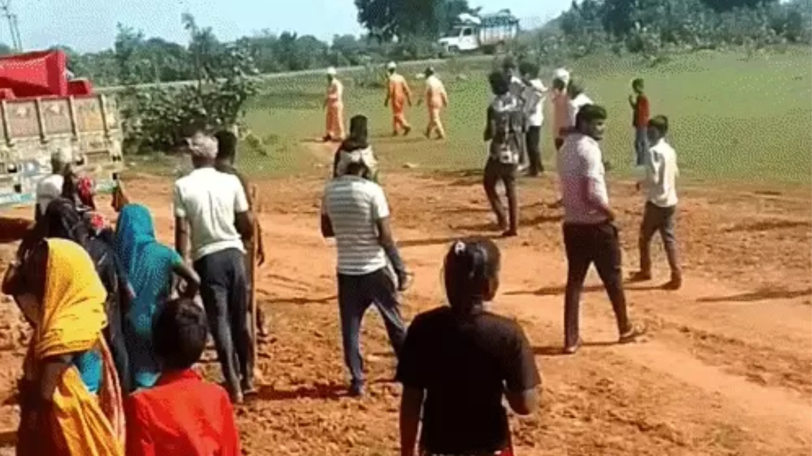 रीवा के सिरमौर में टाटा पावर प्रोजेक्ट का भारी विरोध; ड्रिलिंग मशीनें उल्टे पैर लौटीं