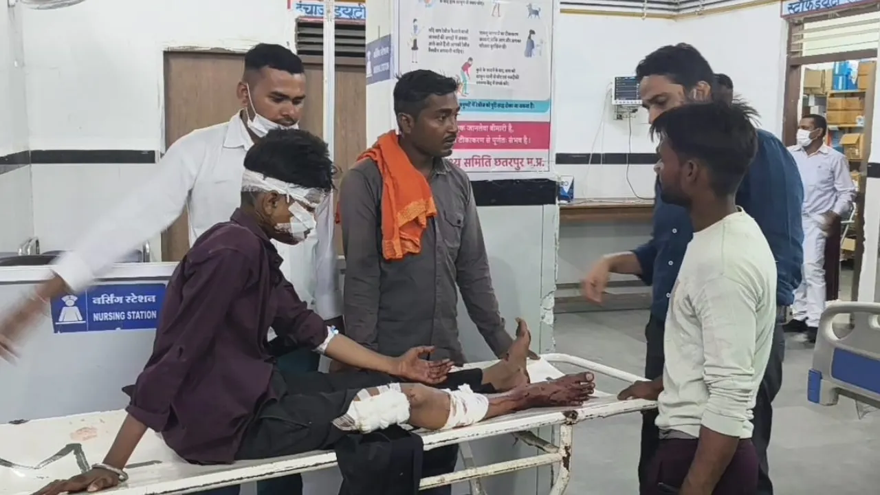 विंध्यवासिनी दर्शन के लिए जा रहे 8 लोग घायल, दो की हालत गंभीर