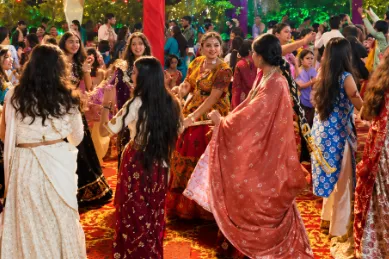 प्रताप नवयुवक संघ के कलाकारों ने बांधा समां; विजेताओं और बच्चों को बांटे गए पुरस्कार