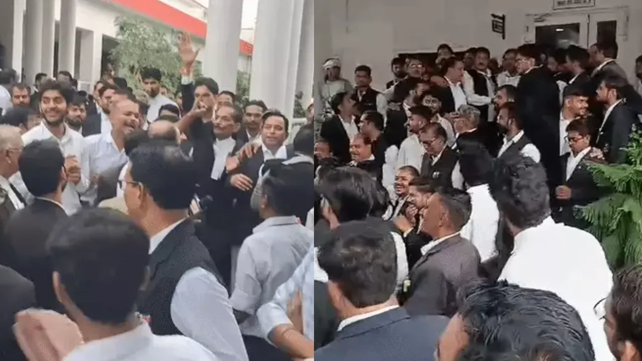 झांसी में पुलिस के खिलाफ वकीलों का बड़ा संग्राम: 3 थाना प्रभारियों पर कार्रवाई की मांग, कलेक्ट्रेट में पुलिस से झड़प