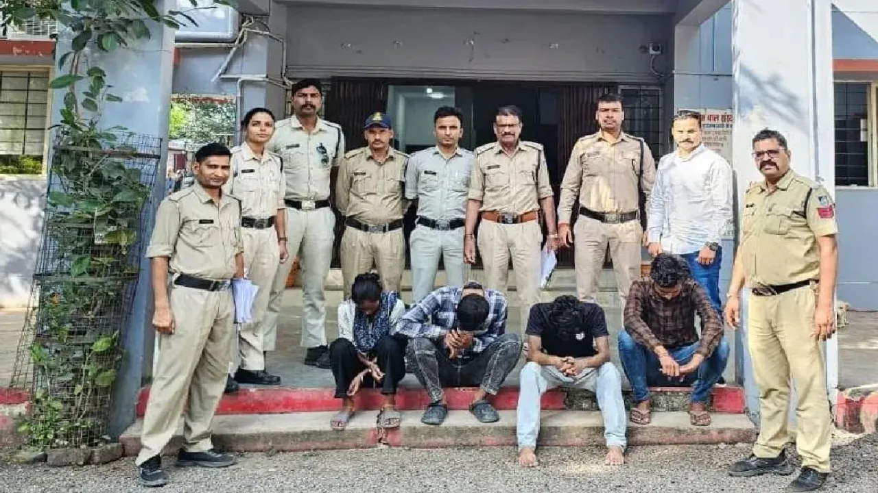 पुलिस ने 6 आरोपियों को दबोचा, 16.50 लाख का माल जब्त